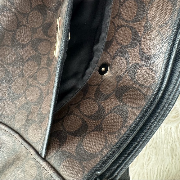 Coach Signature Purse- beautiful & great price!! - Picture 11 of 15